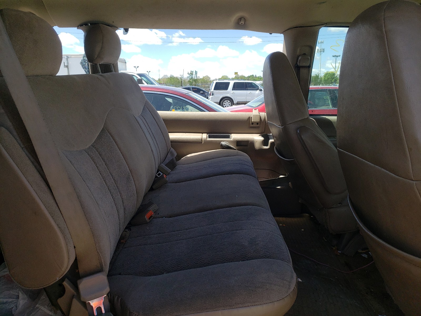 Photo 6 from auction – 2003 GMC SAFARI XT with VIN 1GKDM19X23B501223