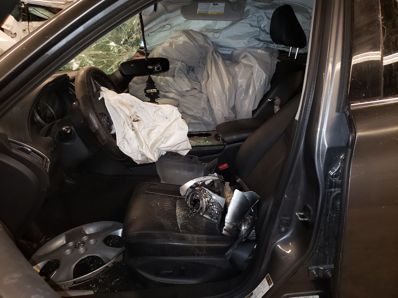 Photo 5 from auction – 2015 INFINITI Q50 BASE with VIN JN1BV7AR0FM415534