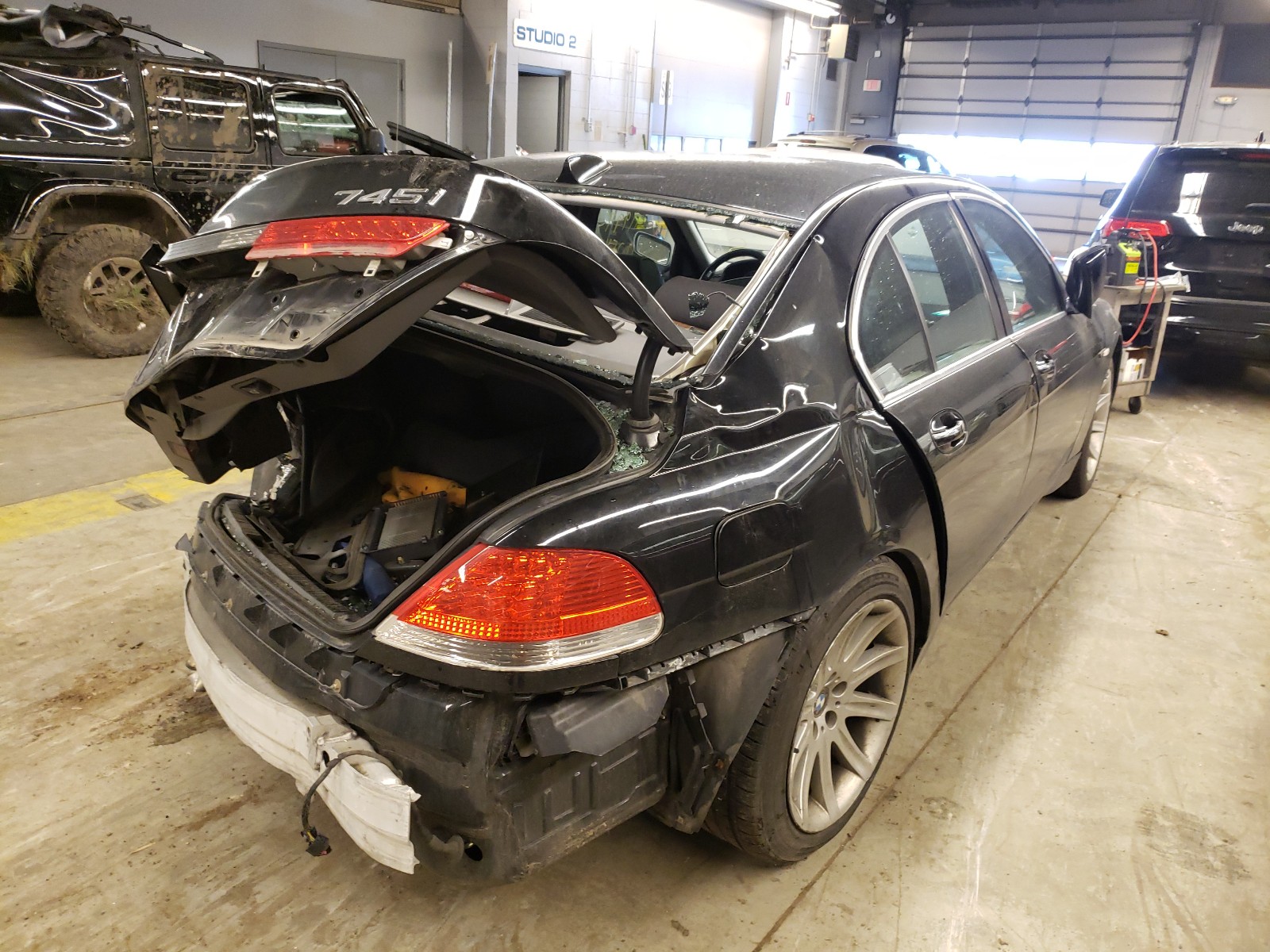 Photo 4 from auction – 2005 BMW 745 I with VIN WBAGL63555DP76430