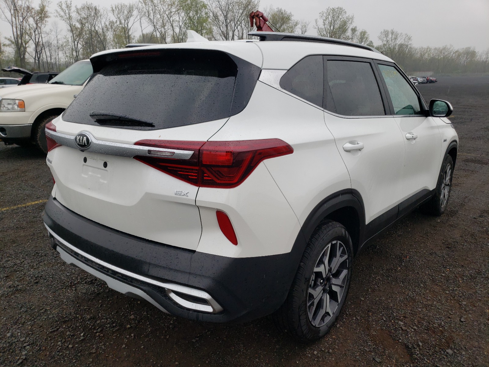 Photo 4 from auction – 2021 KIA SELTOS EX with VIN KNDERCAAXM7196417