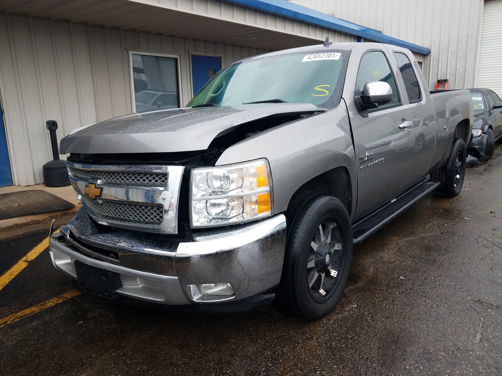 Photo 2 from auction – 2012 CHEVROLET SILVERADO with VIN 1GCRCSE07CZ221730