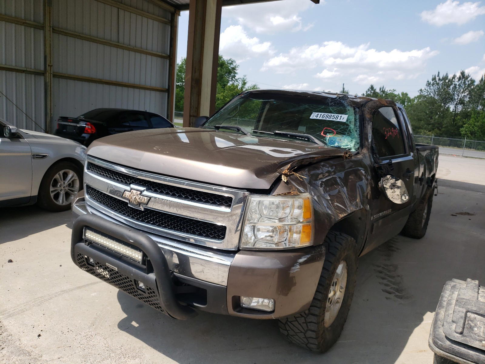 Photo 2 from auction – 2007 CHEVROLET SILVERADO with VIN 2GCEK19C071653199