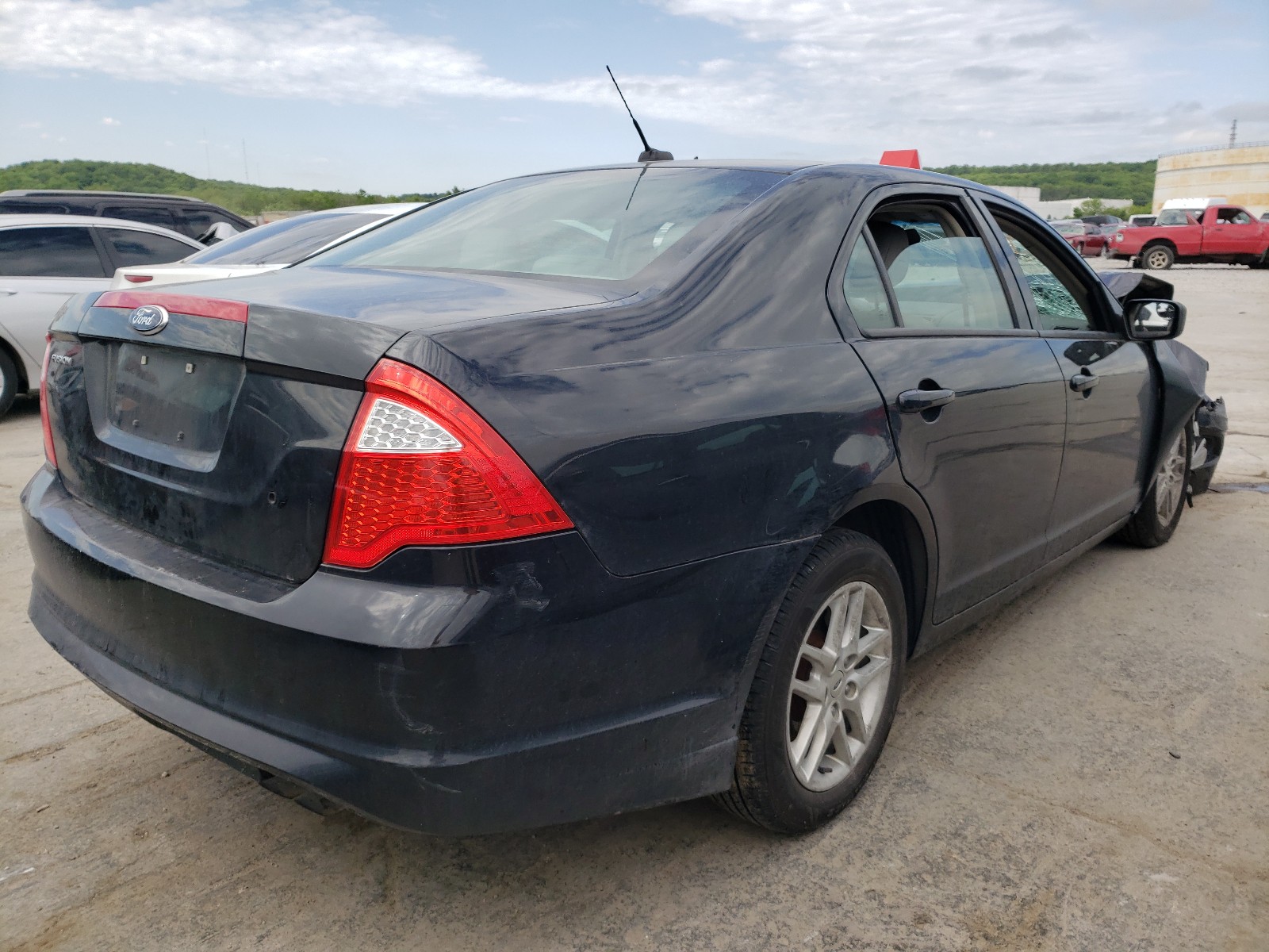 Photo 4 from auction – 2012 FORD FUSION S with VIN 3FAHP0GA6CR294625