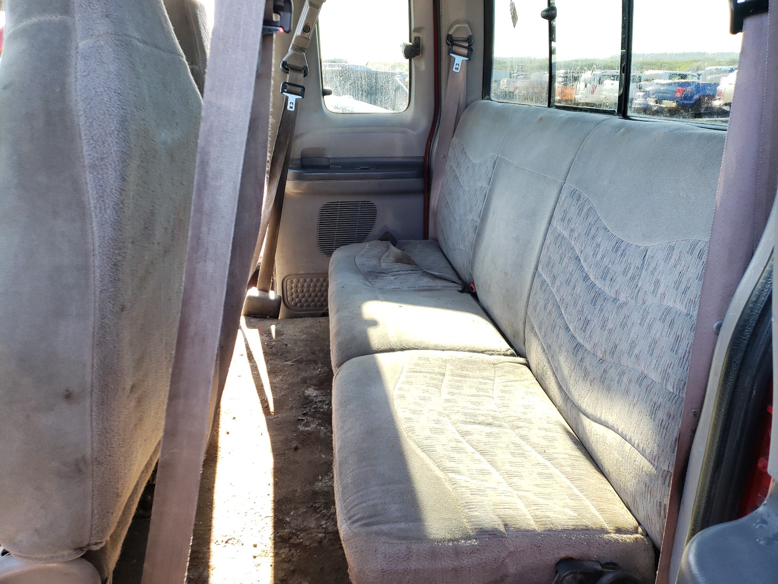 Photo 6 from auction – 2000 FORD F250 SUPER with VIN 1FTNX21F7YEE55328
