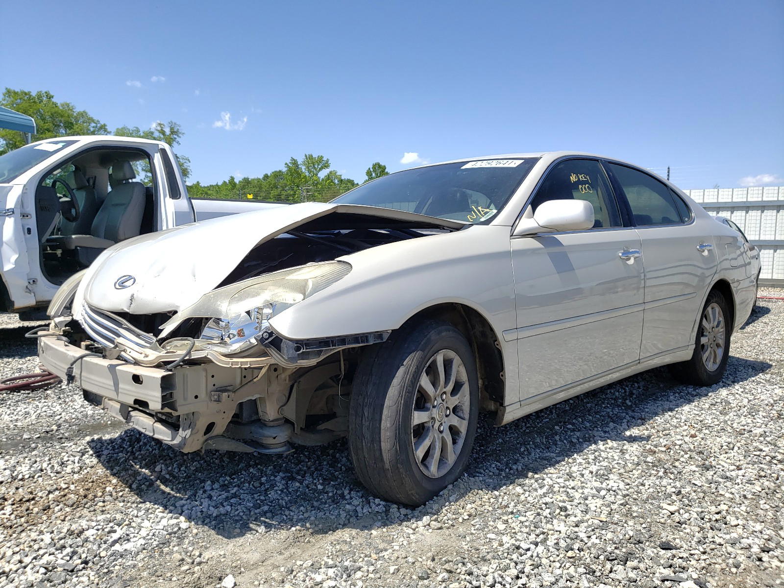 Photo 2 from auction – 2002 LEXUS ES 300 with VIN JTHBF30G620084333