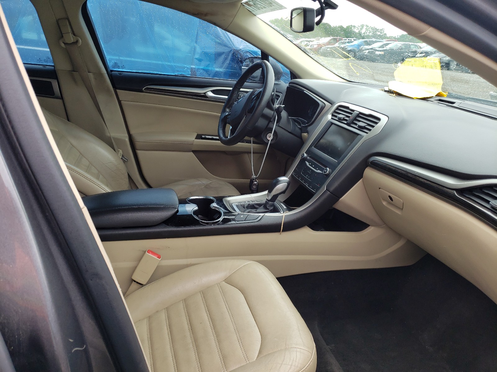Photo 5 from auction – 2014 FORD FUSION SE with VIN 3FA6P0H97ER342096