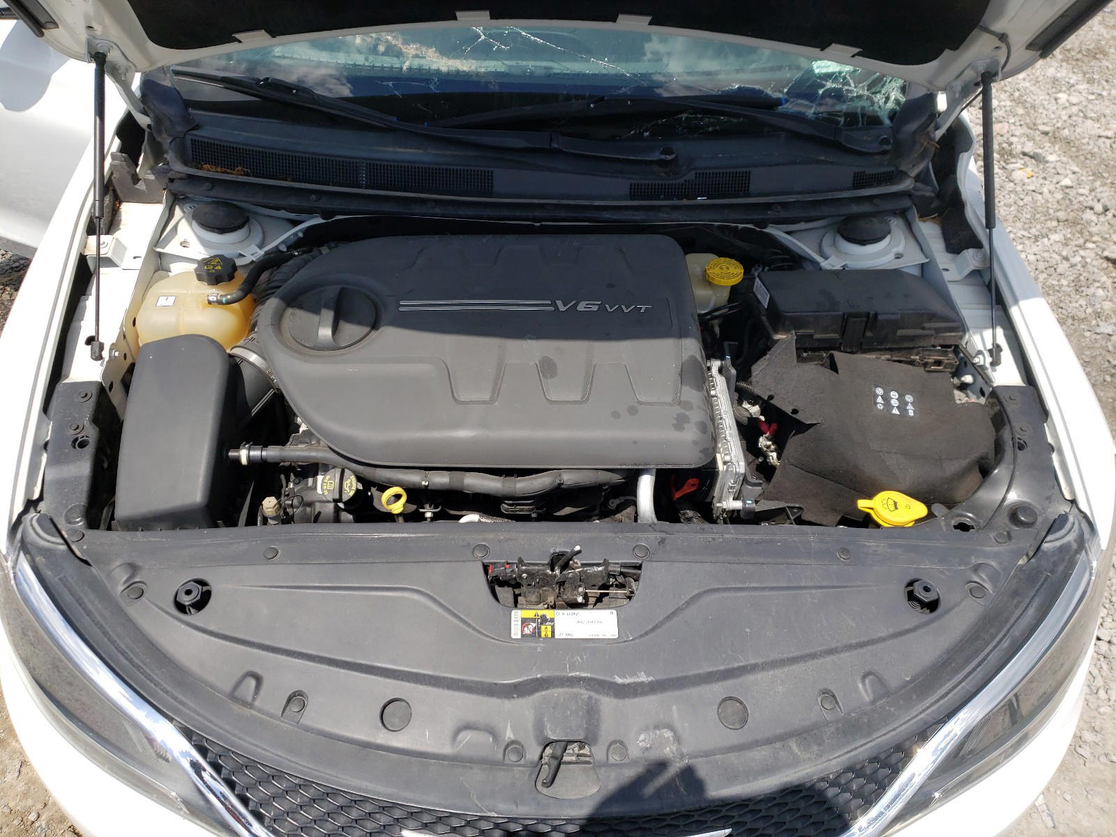 Photo 7 from auction – 2015 CHRYSLER 200 C with VIN 1C3CCCEG1FN727644
