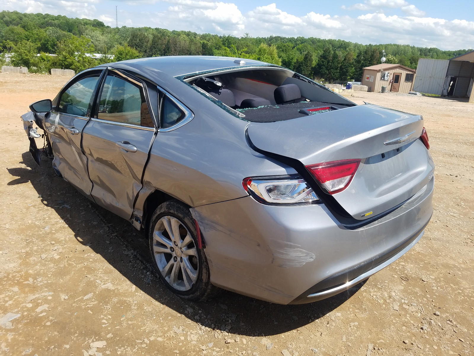 Photo 3 from auction – 2015 CHRYSLER 200 LIMITE with VIN 1C3CCCABXFN714644