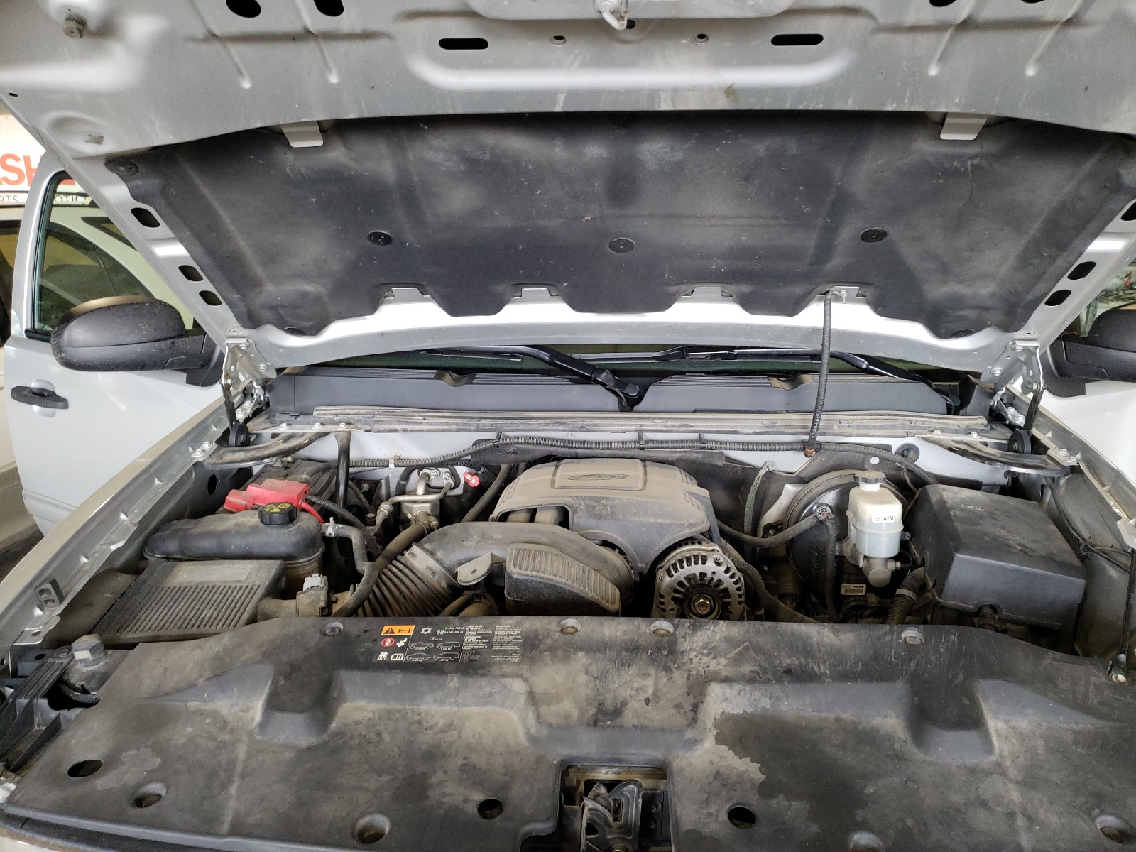 Photo 7 from auction – 2011 CHEVROLET SILVERADO with VIN 1GCRKREAXBZ300828