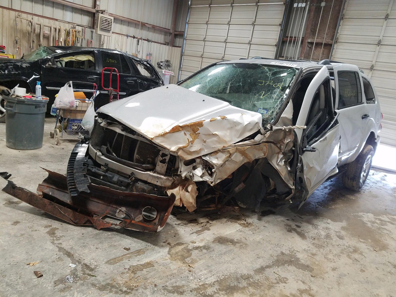 Photo 2 from auction – 2005 DODGE DURANGO LI with VIN 1D8HD58D65F581876