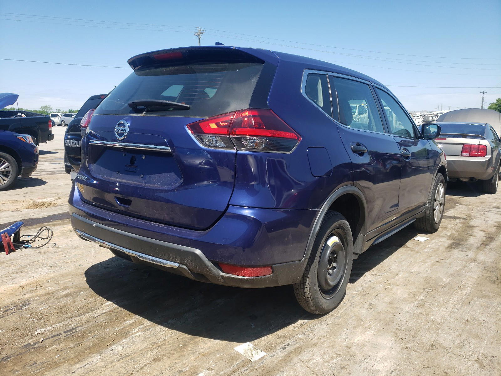 Photo 4 from auction – 2018 NISSAN ROGUE S with VIN KNMAT2MT6JP573554