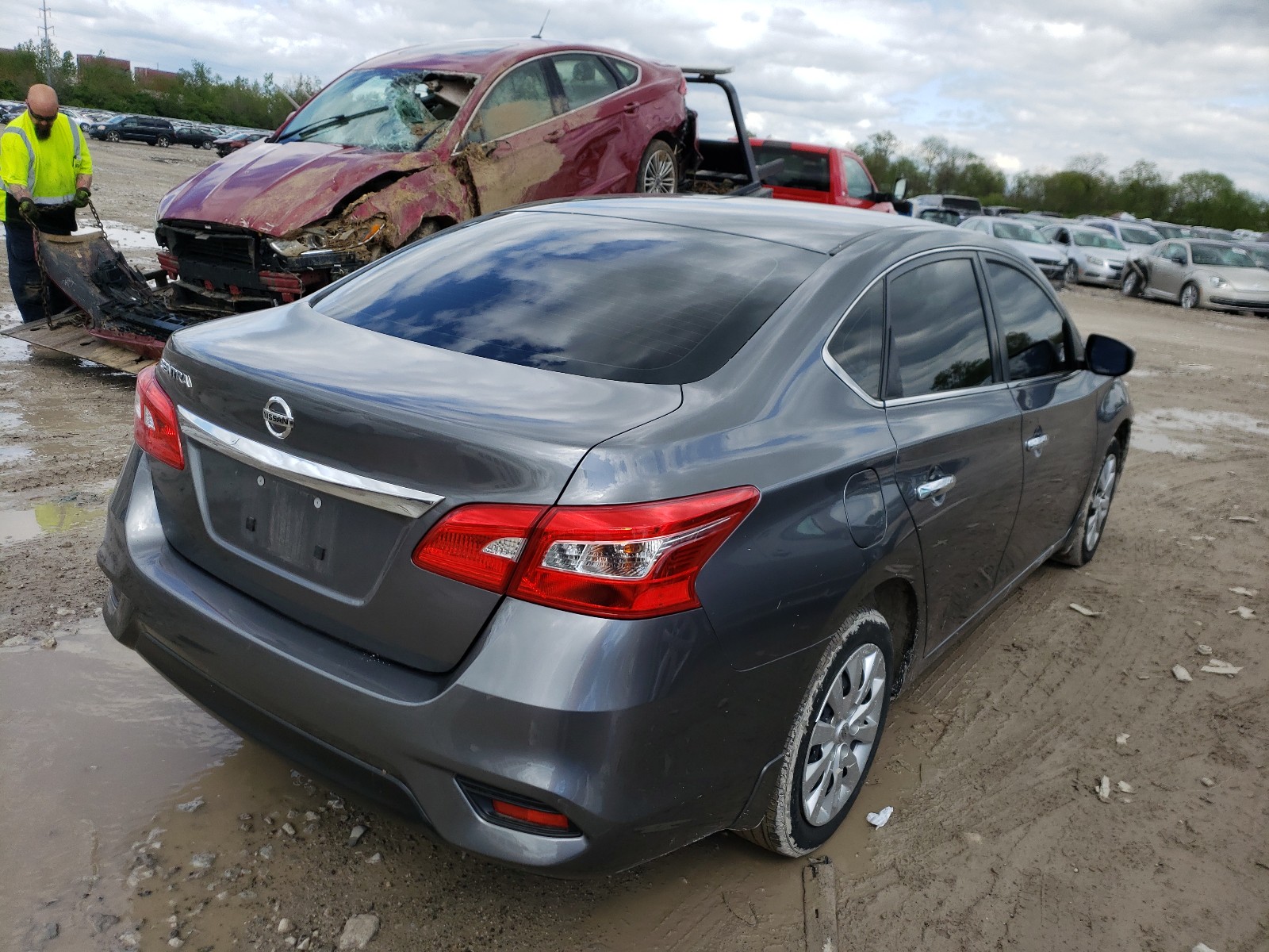 Photo 4 from auction – 2018 NISSAN SENTRA S with VIN 3N1AB7AP4JY306535