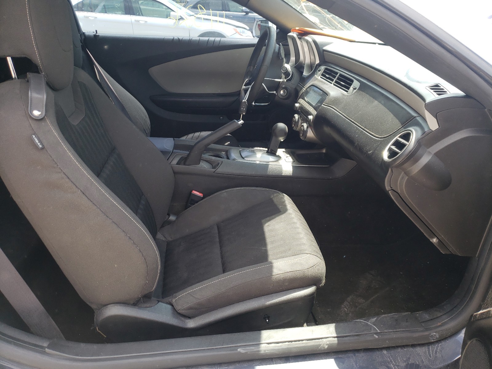 Photo 5 from auction – 2015 CHEVROLET CAMARO LS with VIN 2G1FB1E33F9181177