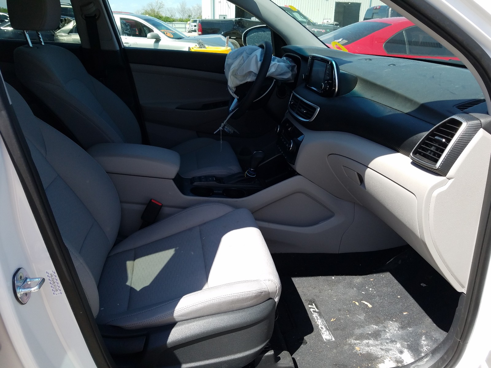 Photo 5 from auction – 2020 HYUNDAI TUCSON LIM with VIN KM8J3CA48LU231235