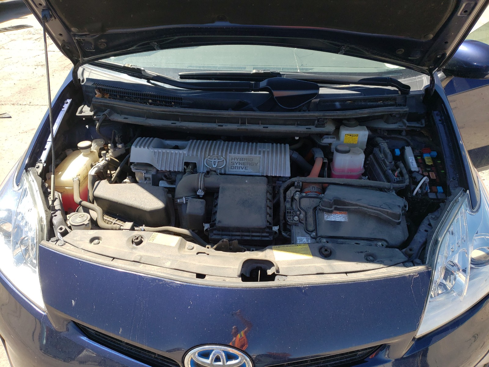 Photo 7 from auction – 2014 TOYOTA PRIUS with VIN JTDKN3DU7E0379269