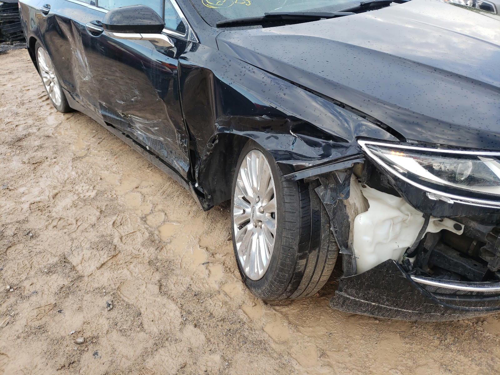 Photo 9 from auction – 2016 LINCOLN MKZ with VIN 3LN6L2J94GR603372