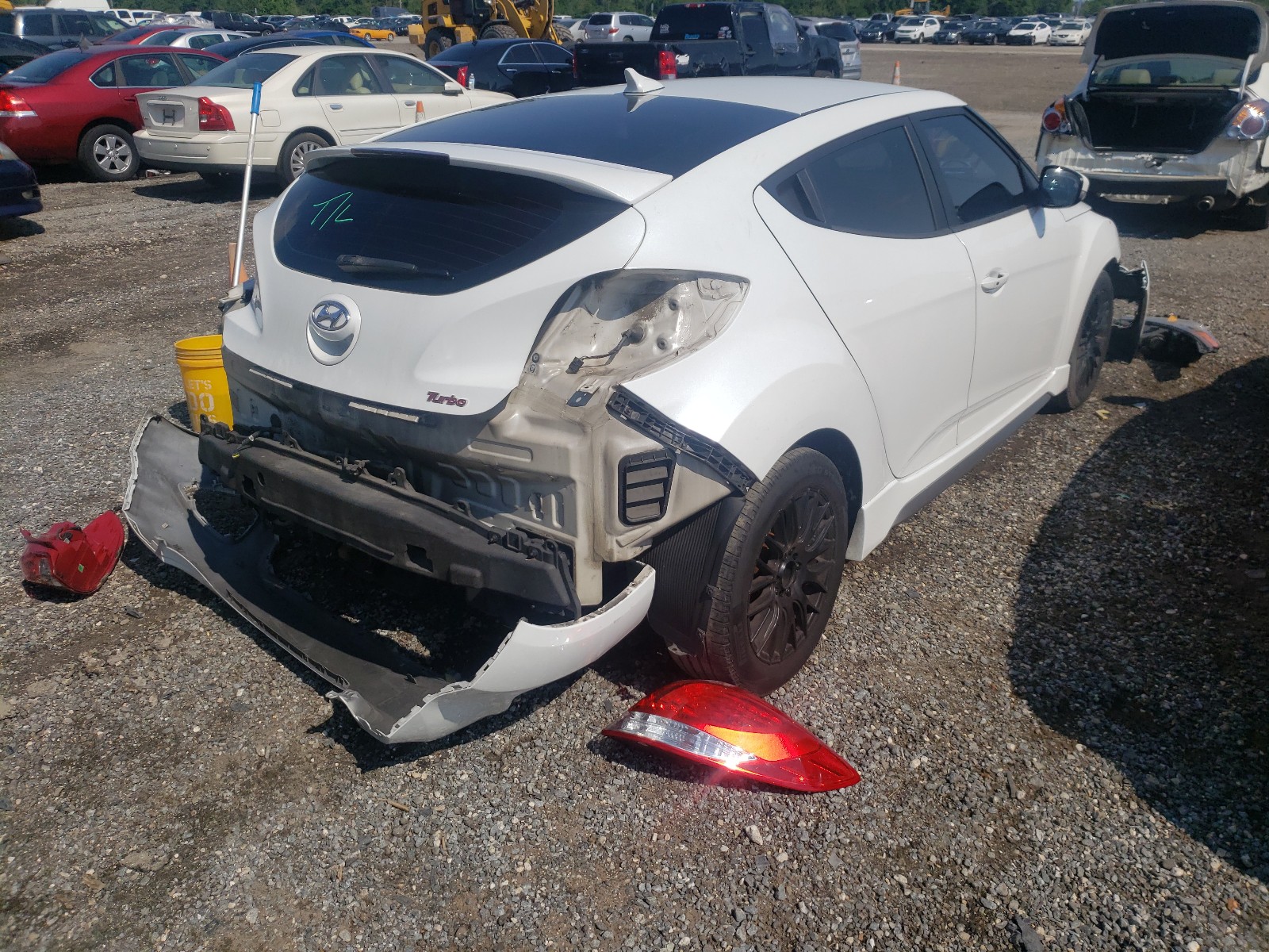 Photo 4 from auction – 2013 HYUNDAI VELOSTER T with VIN KMHTC6AE3DU134707
