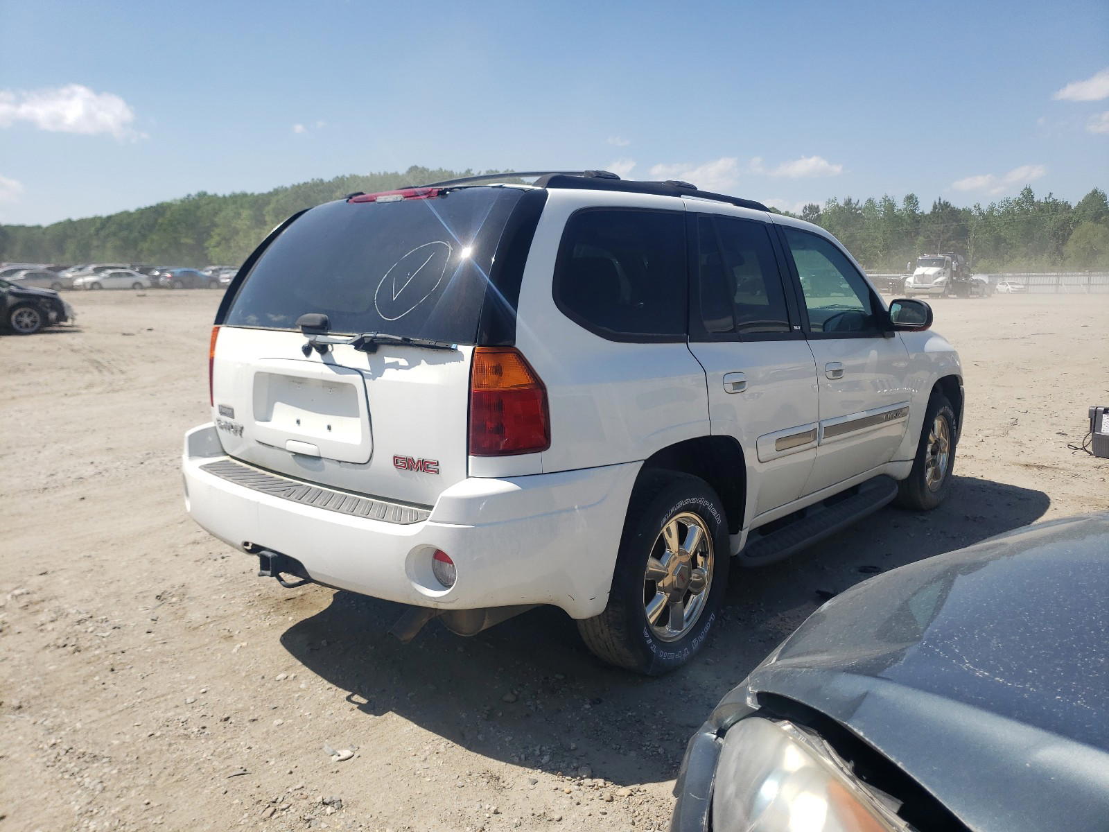 Photo 4 from auction – 2002 GMC ENVOY with VIN 1GKDT13S822460725