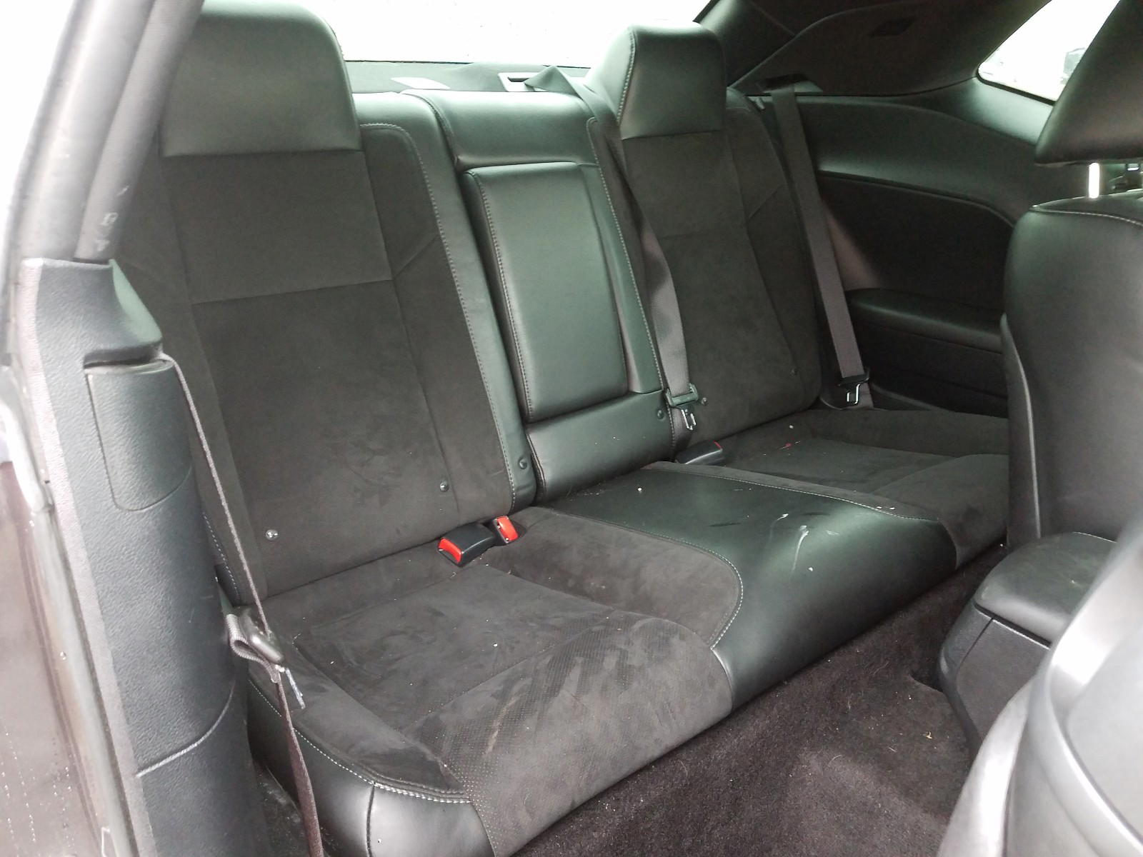Photo 6 from auction – 2018 DODGE CHALLENGER with VIN 2C3CDZFJ9JH154956