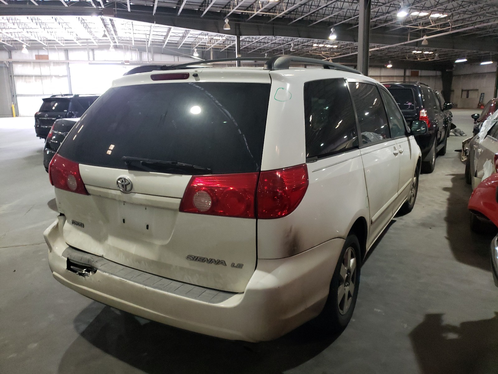 Photo 4 from auction – 2007 TOYOTA SIENNA with VIN 5TDZK23C57S003213