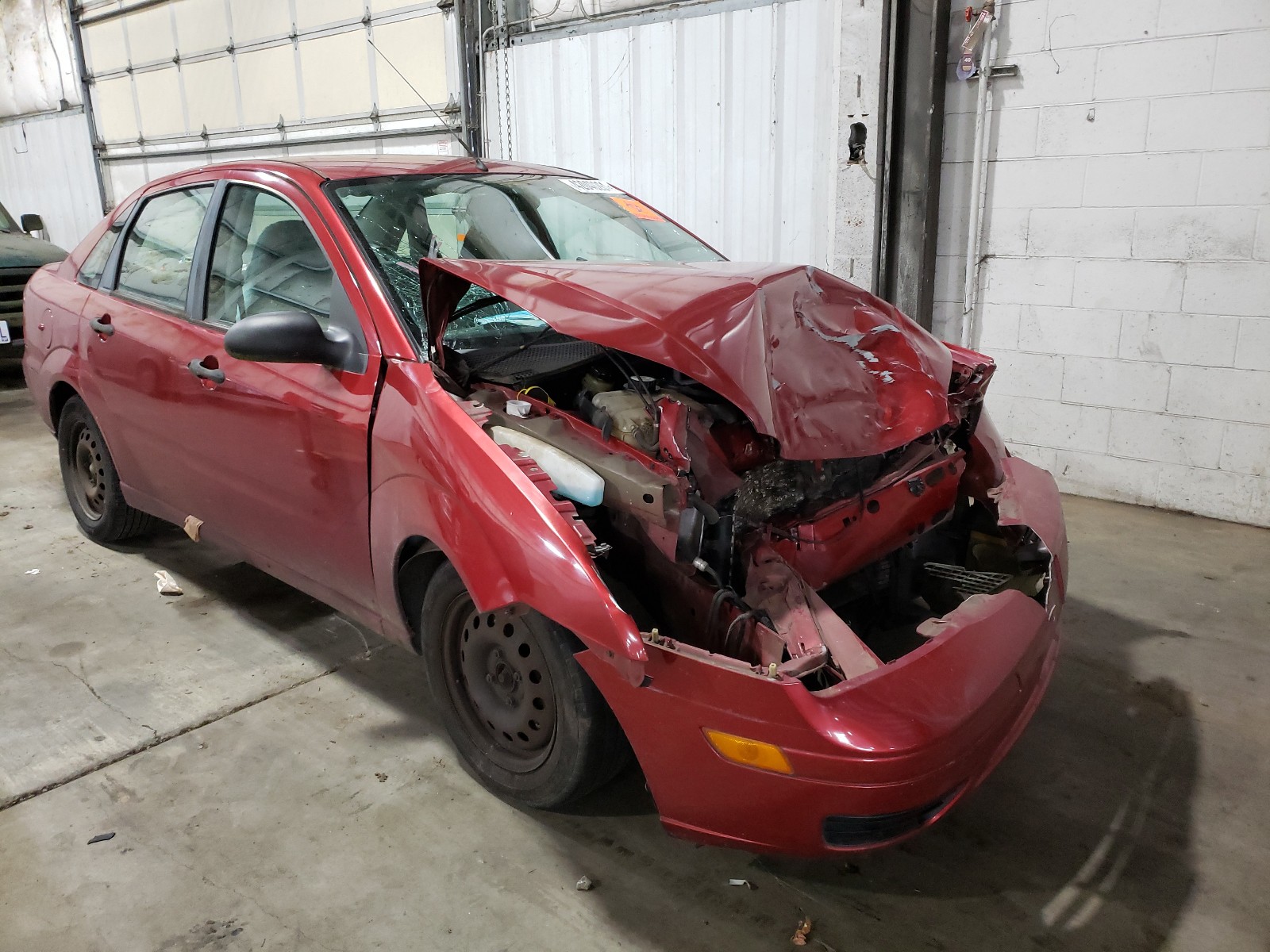 FORD FOCUS ZX4 2005 with VIN 1FAFP34N45W237677 - Photo from auction