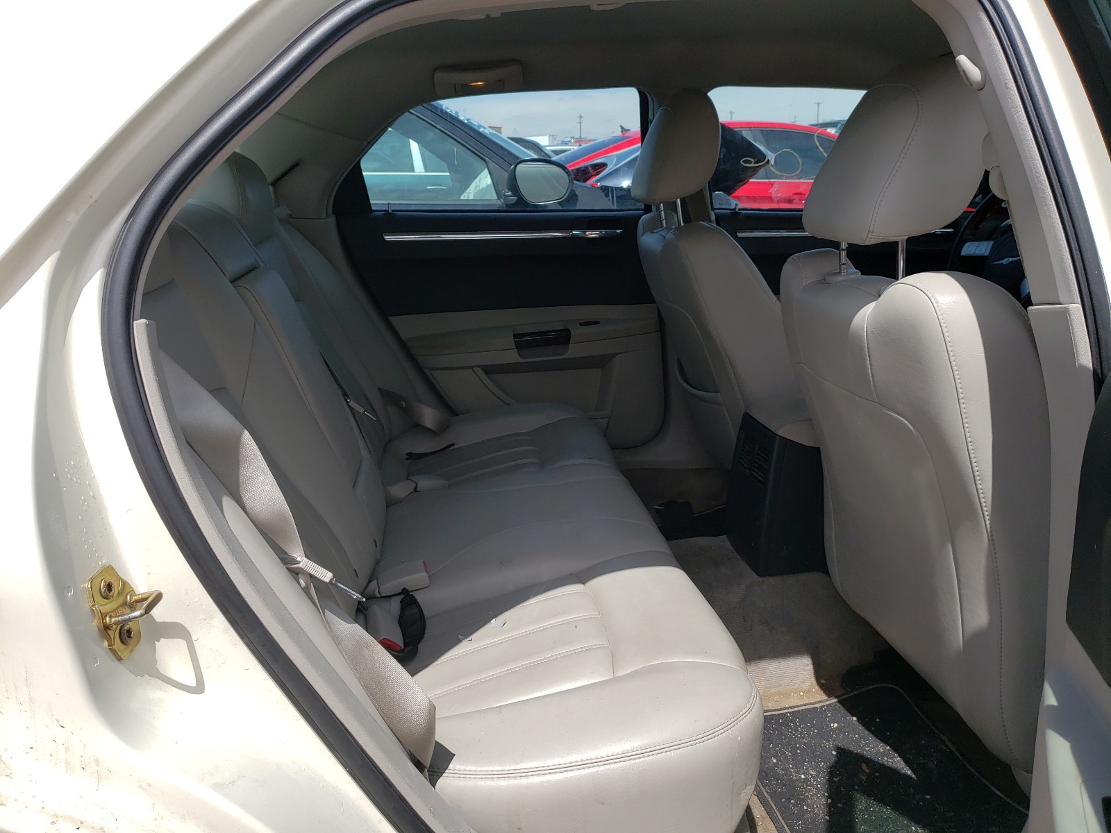 Photo 6 from auction – 2006 CHRYSLER 300C with VIN 2C3KK63H56H340924