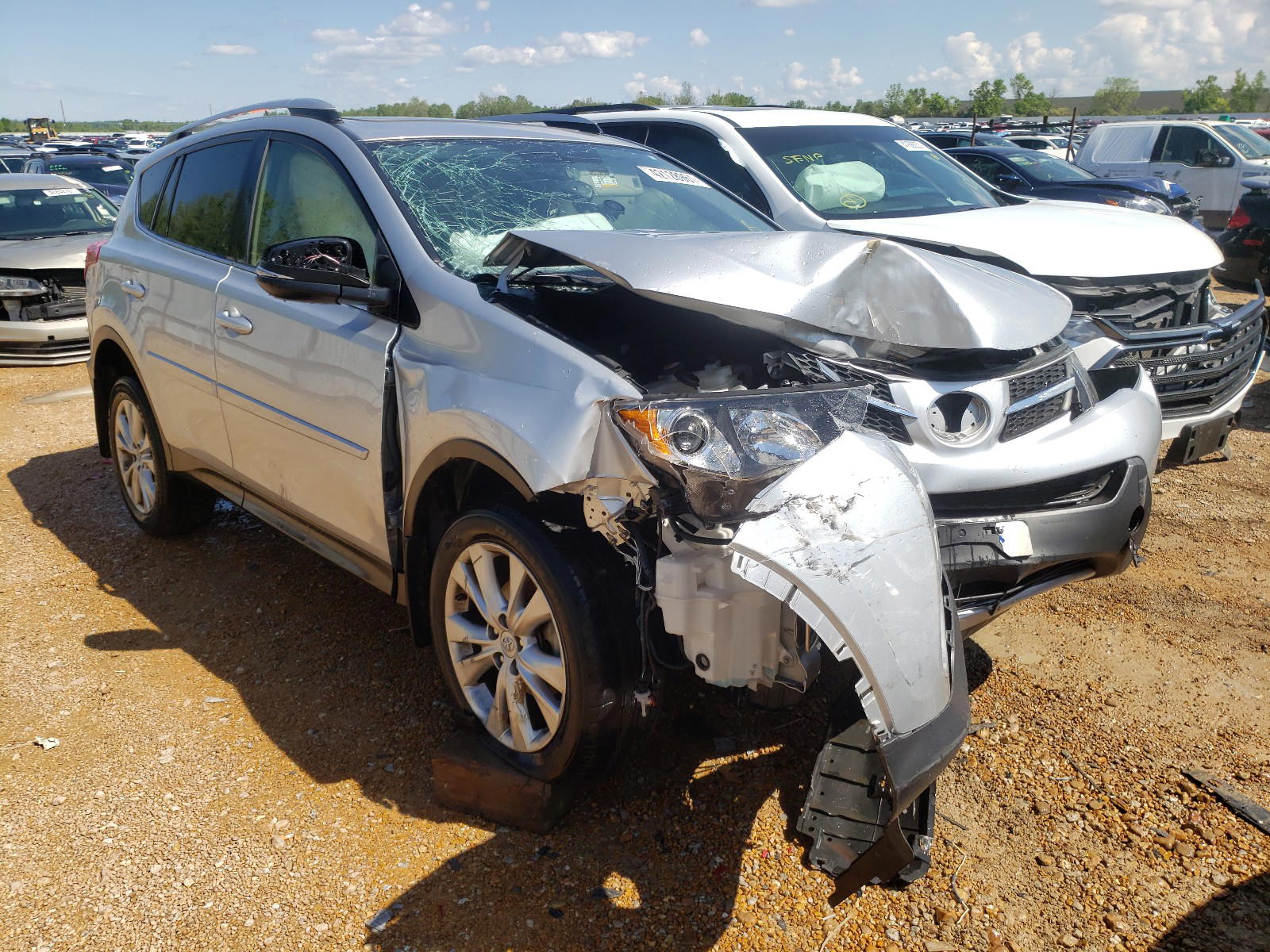 TOYOTA RAV4 LIMIT 2015 with VIN JTMYFREV2FD072474 - Photo from auction