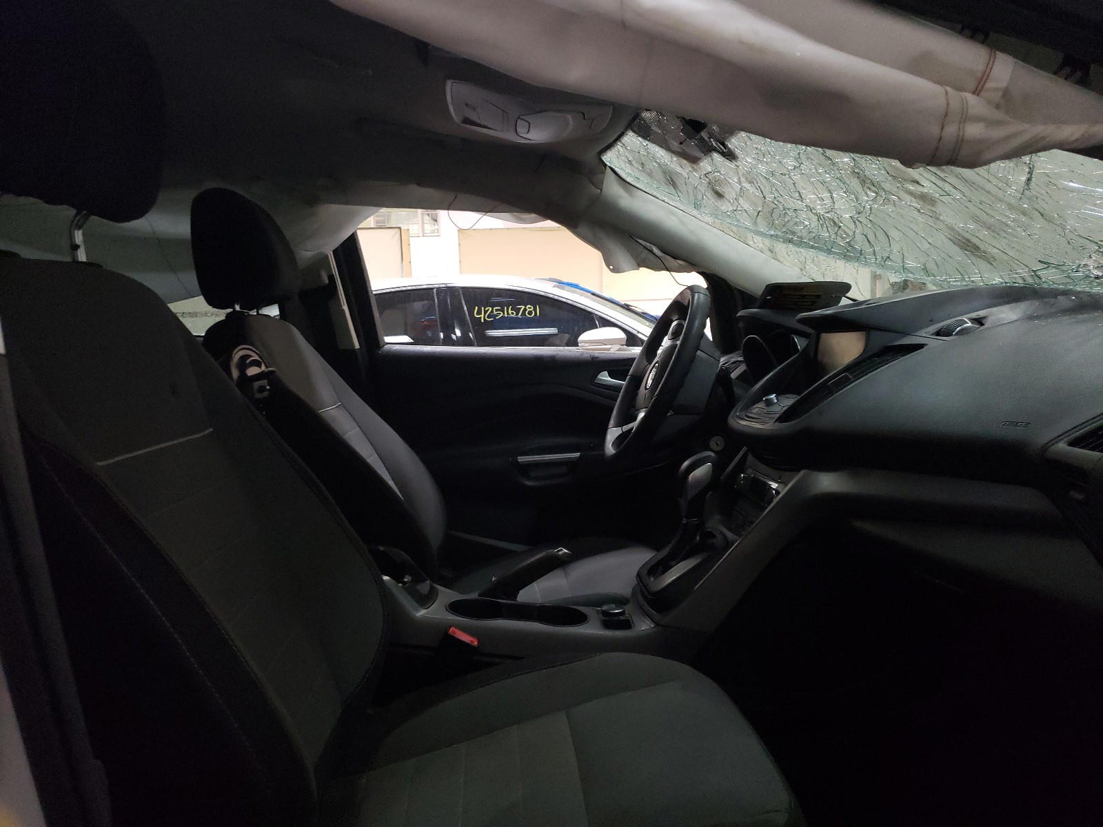 Photo 5 from auction – 2014 FORD ESCAPE SE with VIN 1FMCU9G96EUE50211