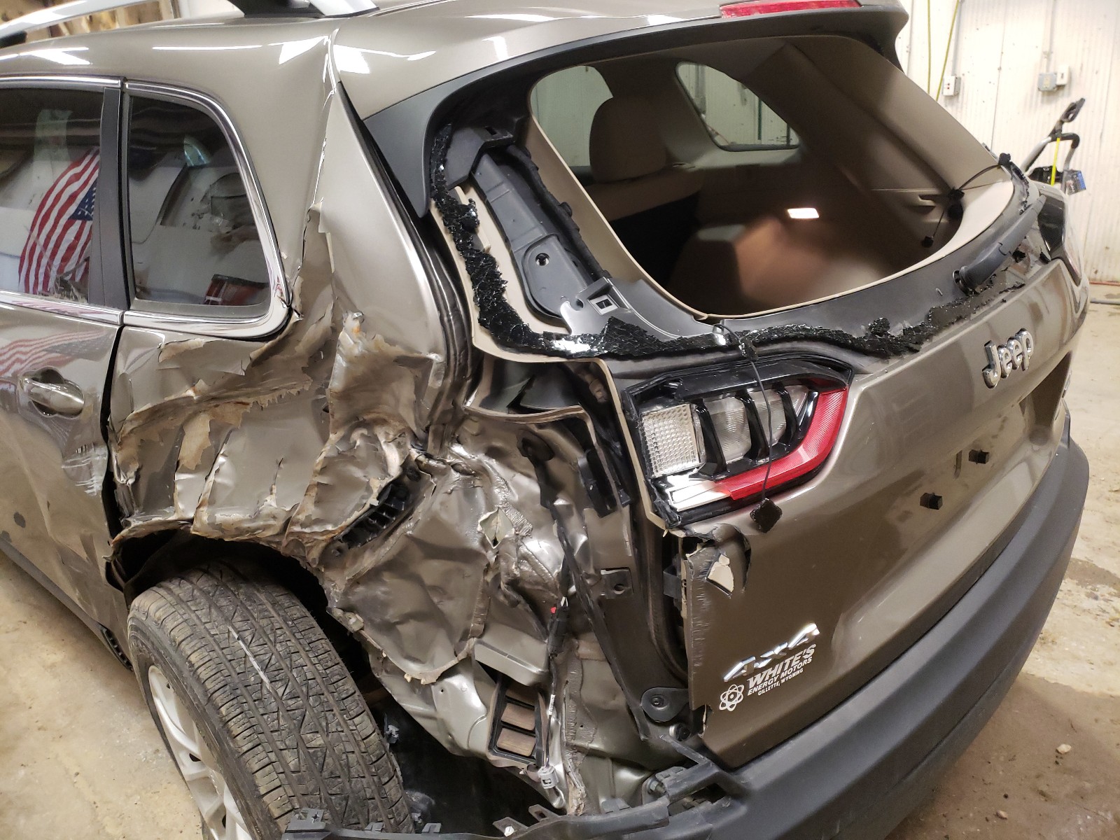 Photo 9 from auction – 2019 JEEP CHEROKEE L with VIN 1C4PJMCBXKD386390