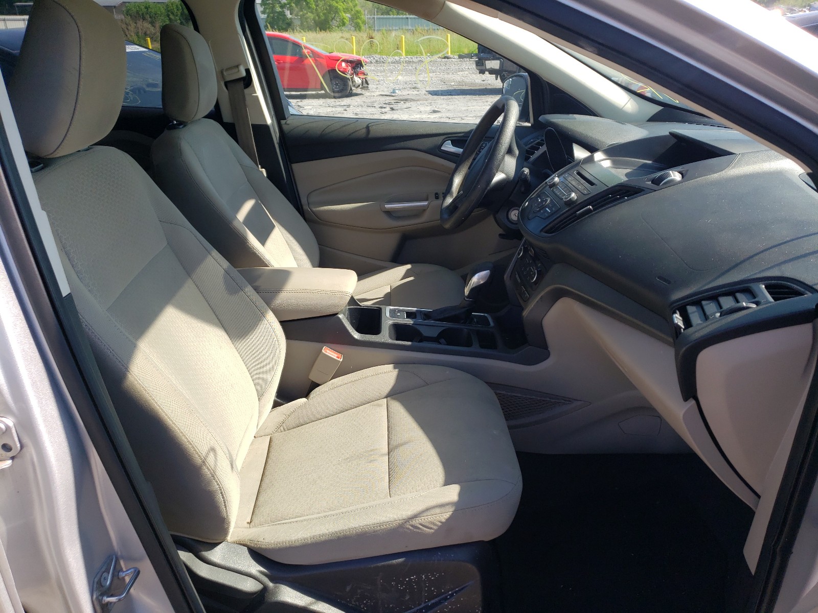 Photo 5 from auction – 2018 FORD ESCAPE SE with VIN 1FMCU0GD4JUB45770