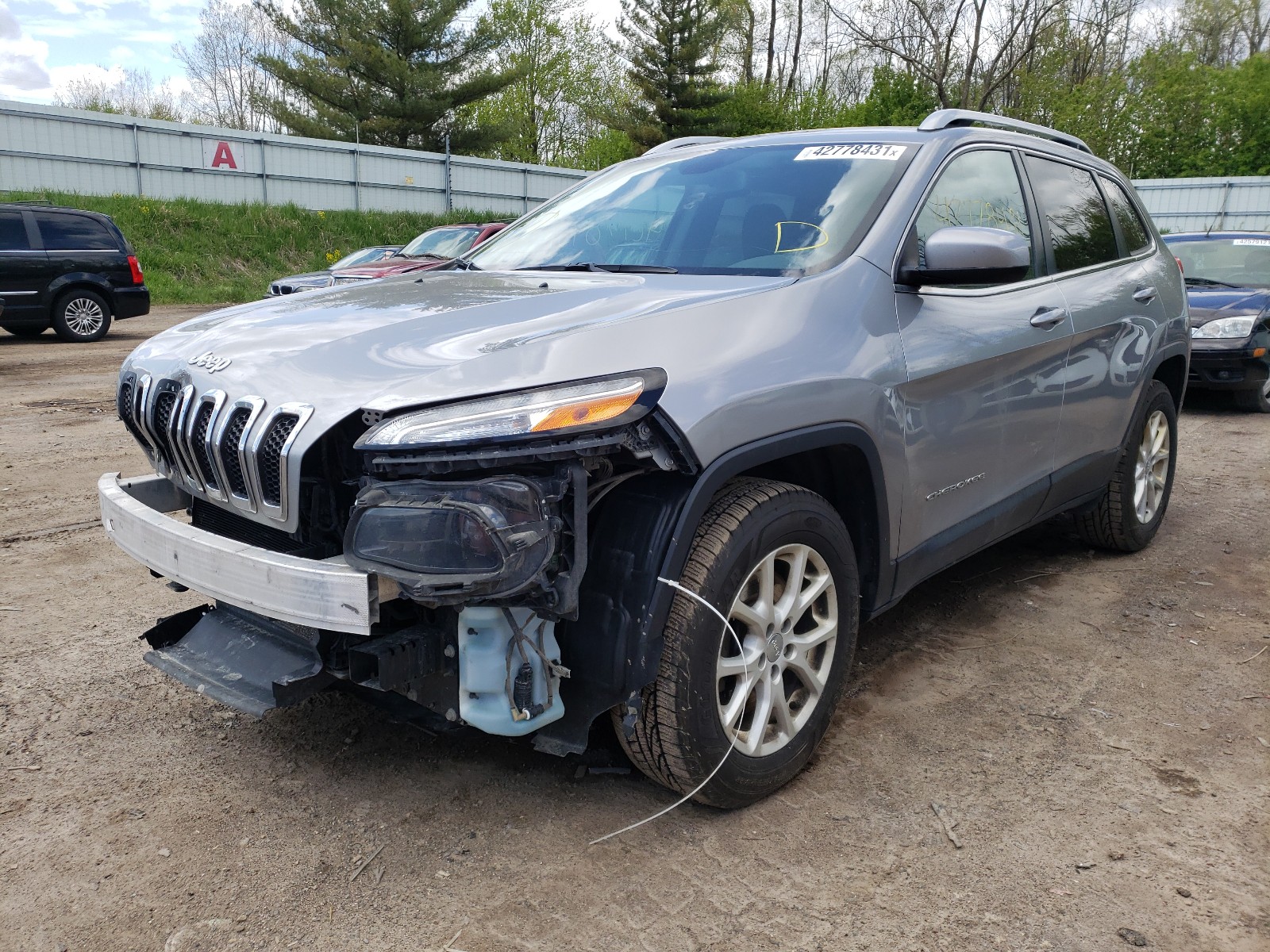 Photo 2 from auction – 2016 JEEP CHEROKEE L with VIN 1C4PJMCS2GW225365