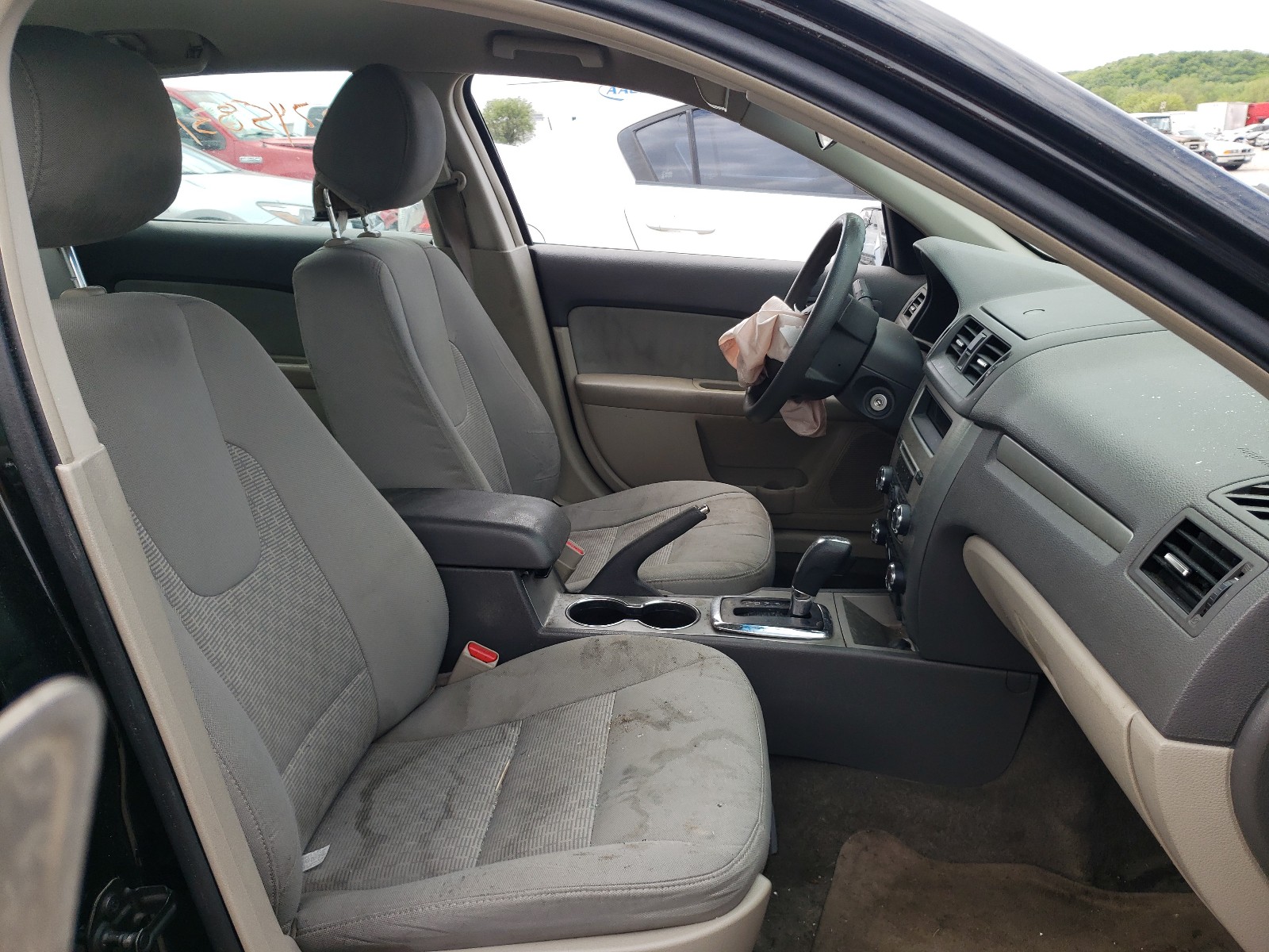Photo 5 from auction – 2012 FORD FUSION S with VIN 3FAHP0GA6CR294625