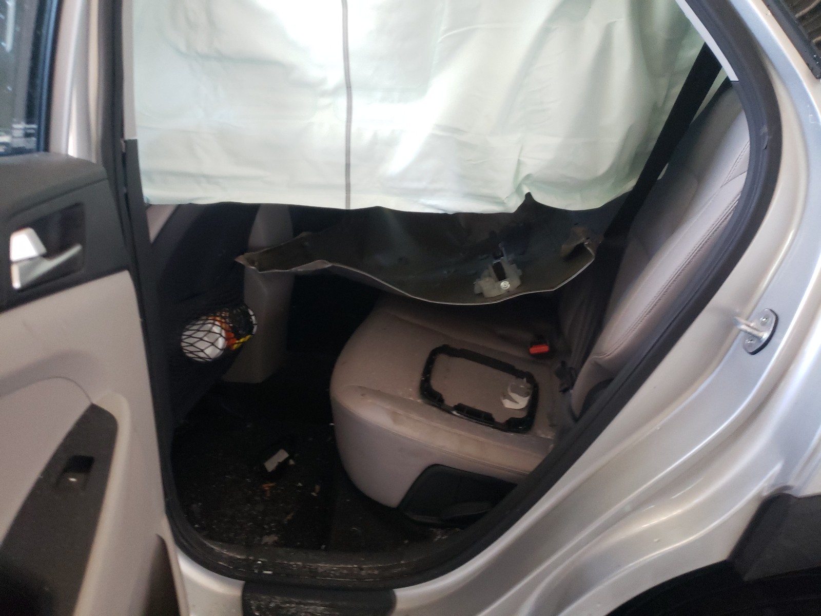Photo 6 from auction – 2019 HYUNDAI TUCSON LIM with VIN KM8J3CA47KU938535