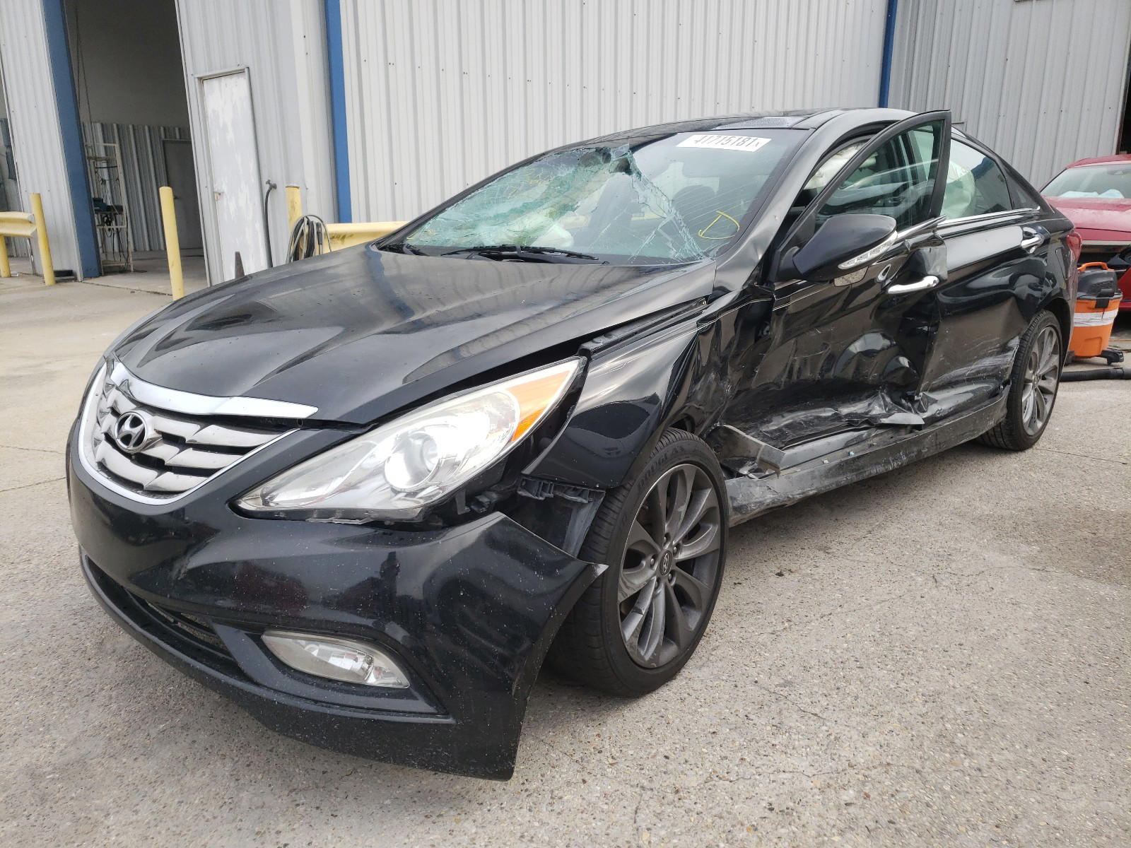 Photo 2 from auction – 2012 HYUNDAI SONATA SE with VIN 5NPEC4AB4CH374901