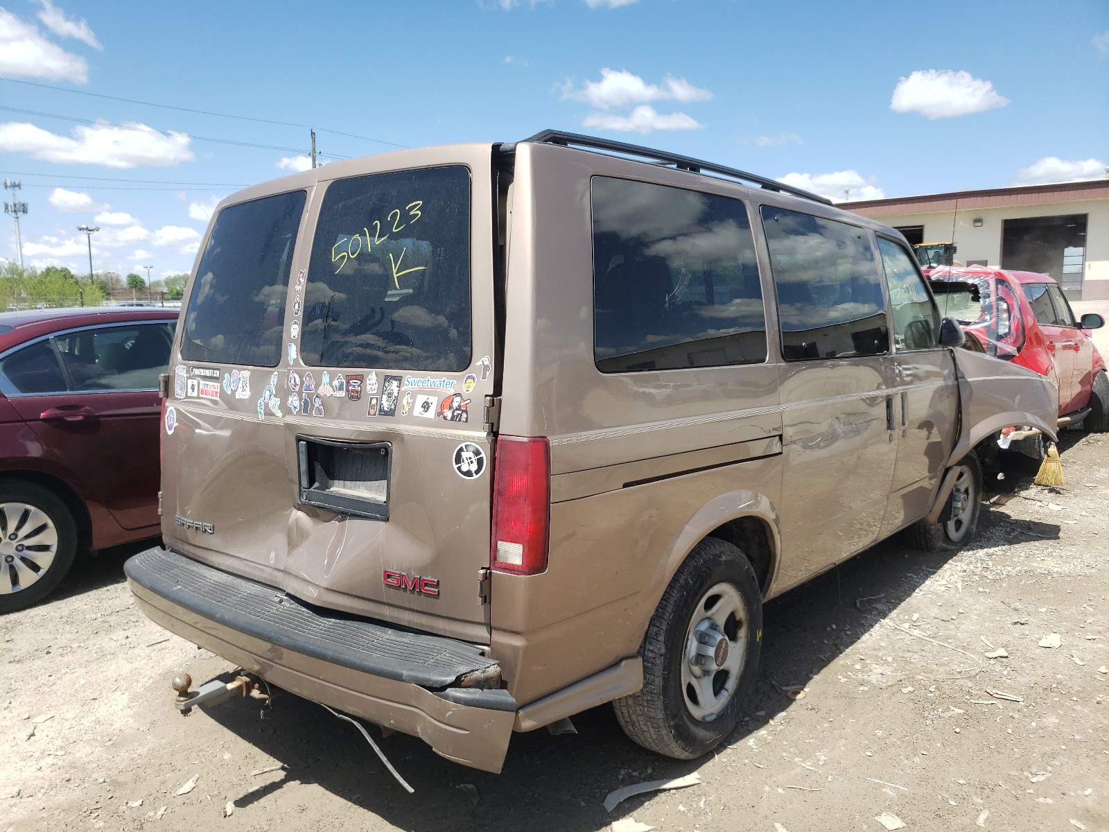 Photo 4 from auction – 2003 GMC SAFARI XT with VIN 1GKDM19X23B501223