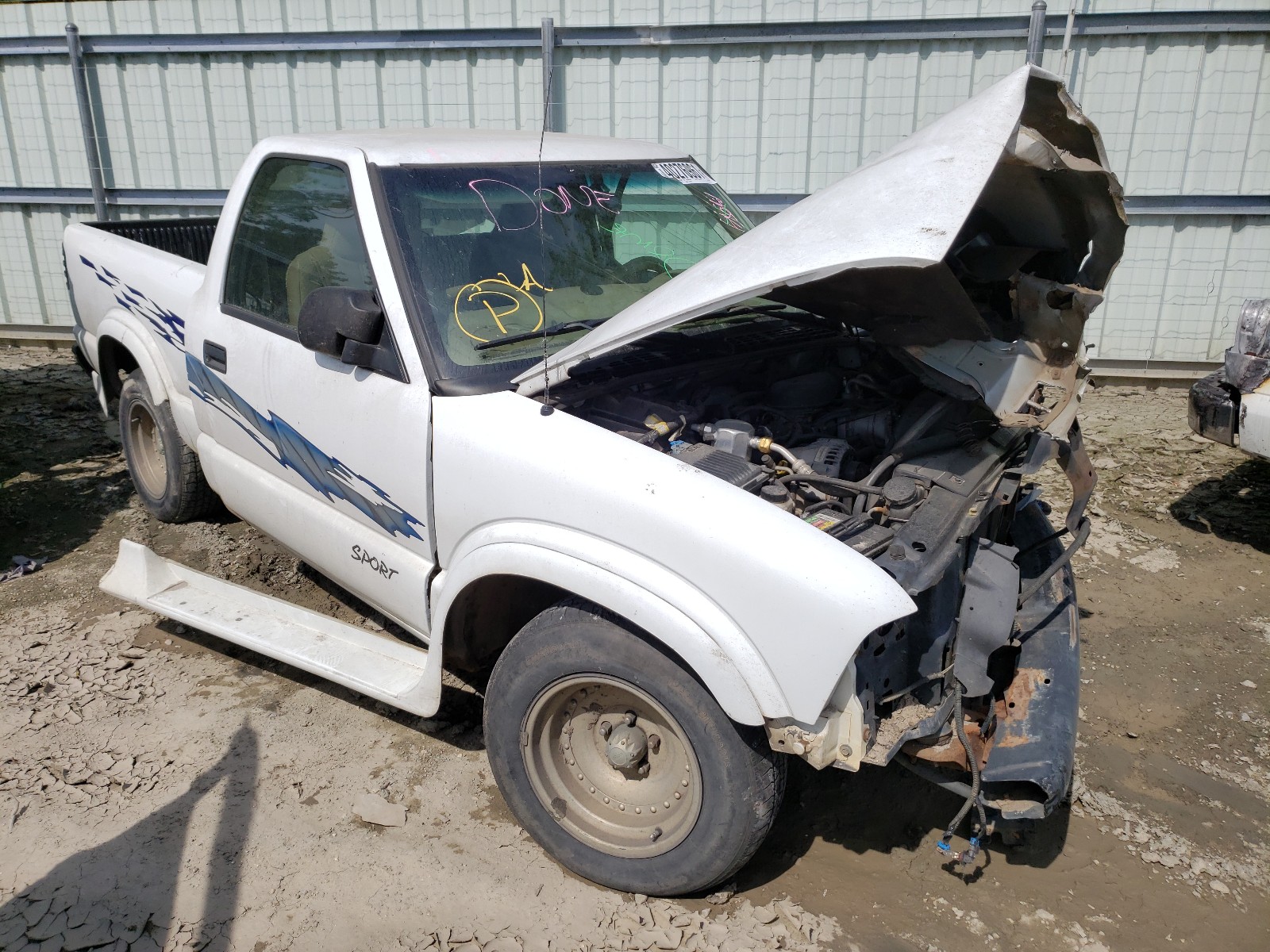Zdjęcie 1 z aukcji – 2000 GMC SONOMA z VIN 1GTCS14W2Y8169025
