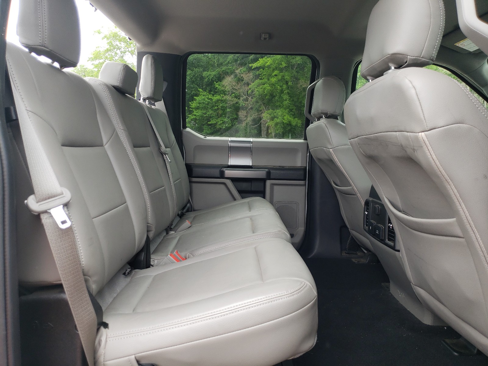 Photo 6 from auction – 2019 FORD F250 SUPER with VIN 1FT7W2B63KEE51018