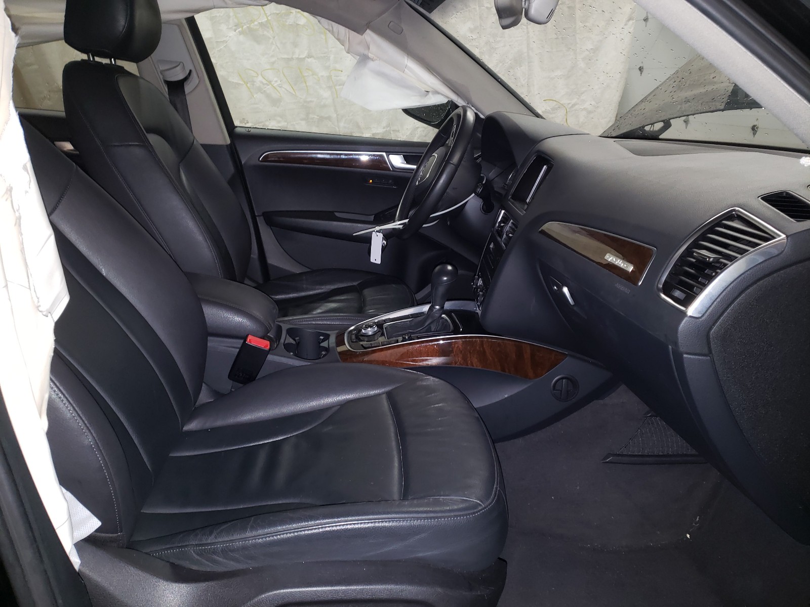 Photo 5 from auction – 2010 AUDI Q5 PREMIUM with VIN WA1LKAFP7AA086611