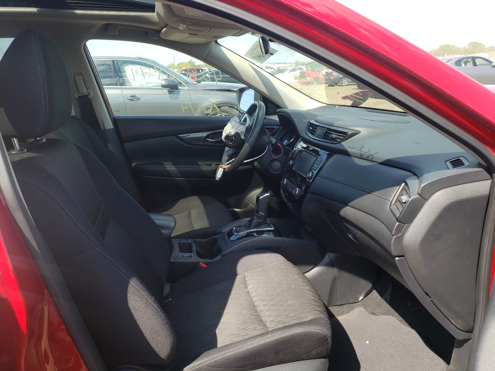 Photo 5 from auction – 2017 NISSAN ROGUE SV with VIN 5N1AT2MV1HC834197