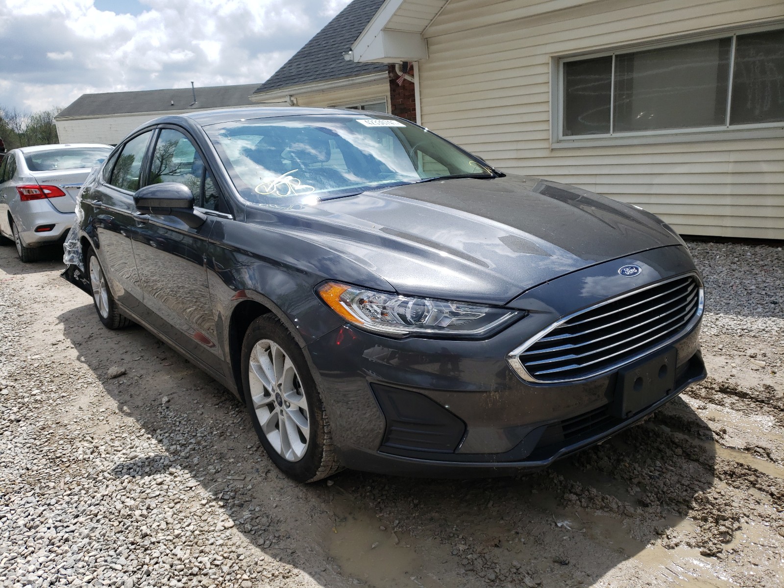FORD FUSION SE 2020 with VIN 3FA6P0LU0LR163374 - Photo from auction