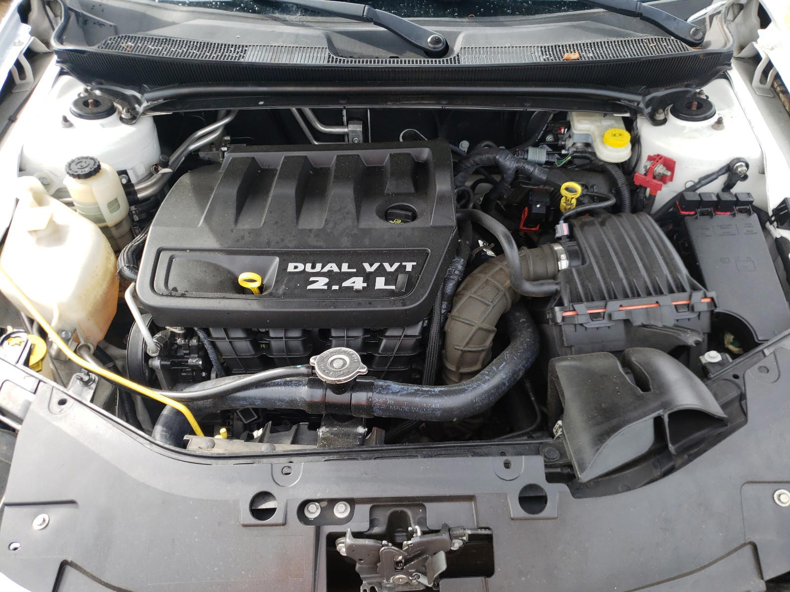Photo 7 from auction – 2014 CHRYSLER 200 LX with VIN 1C3CCBAB5EN142682