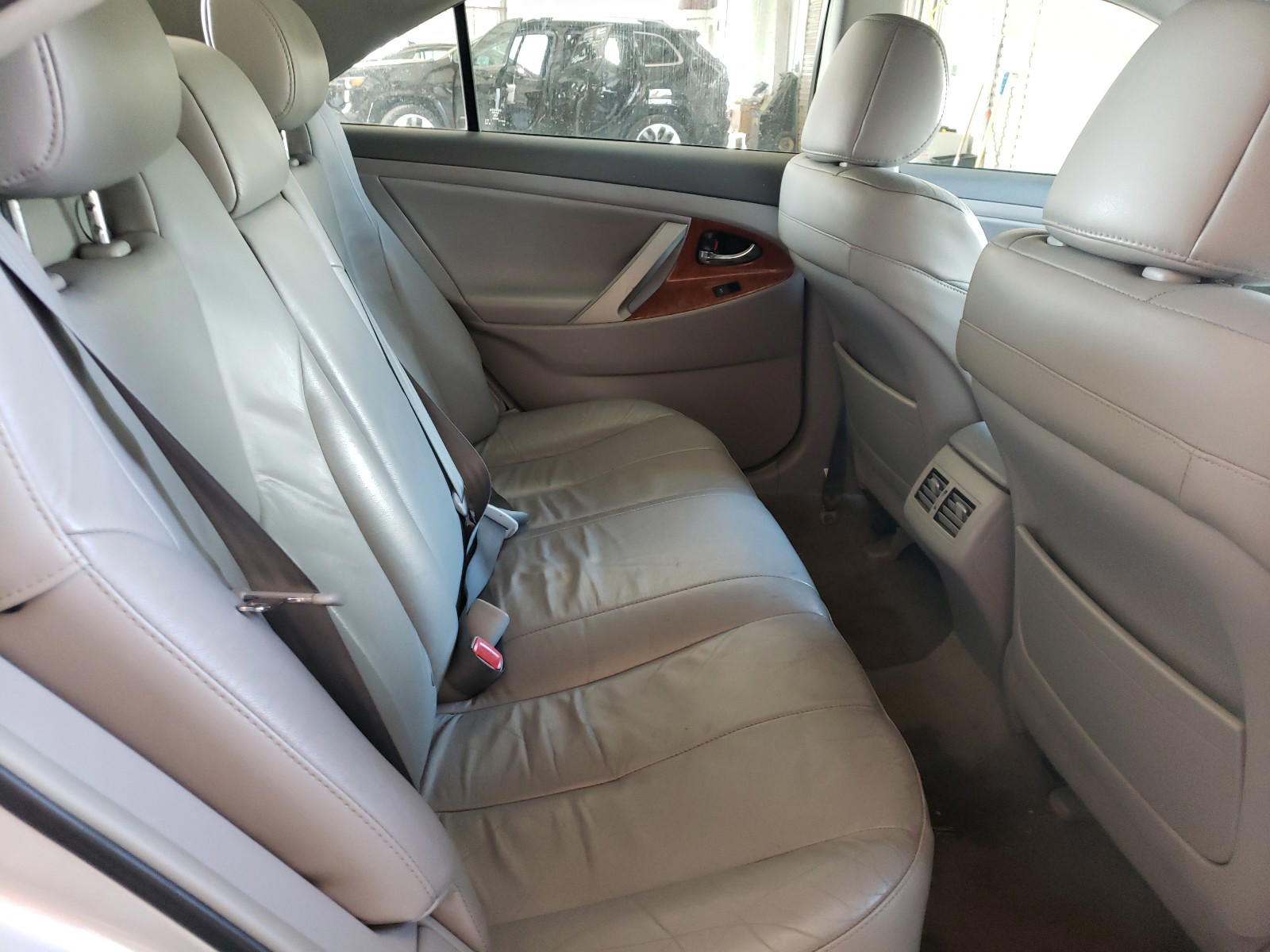 Photo 6 from auction – 2010 TOYOTA CAMRY BASE with VIN 4T4BF3EK2AR037811