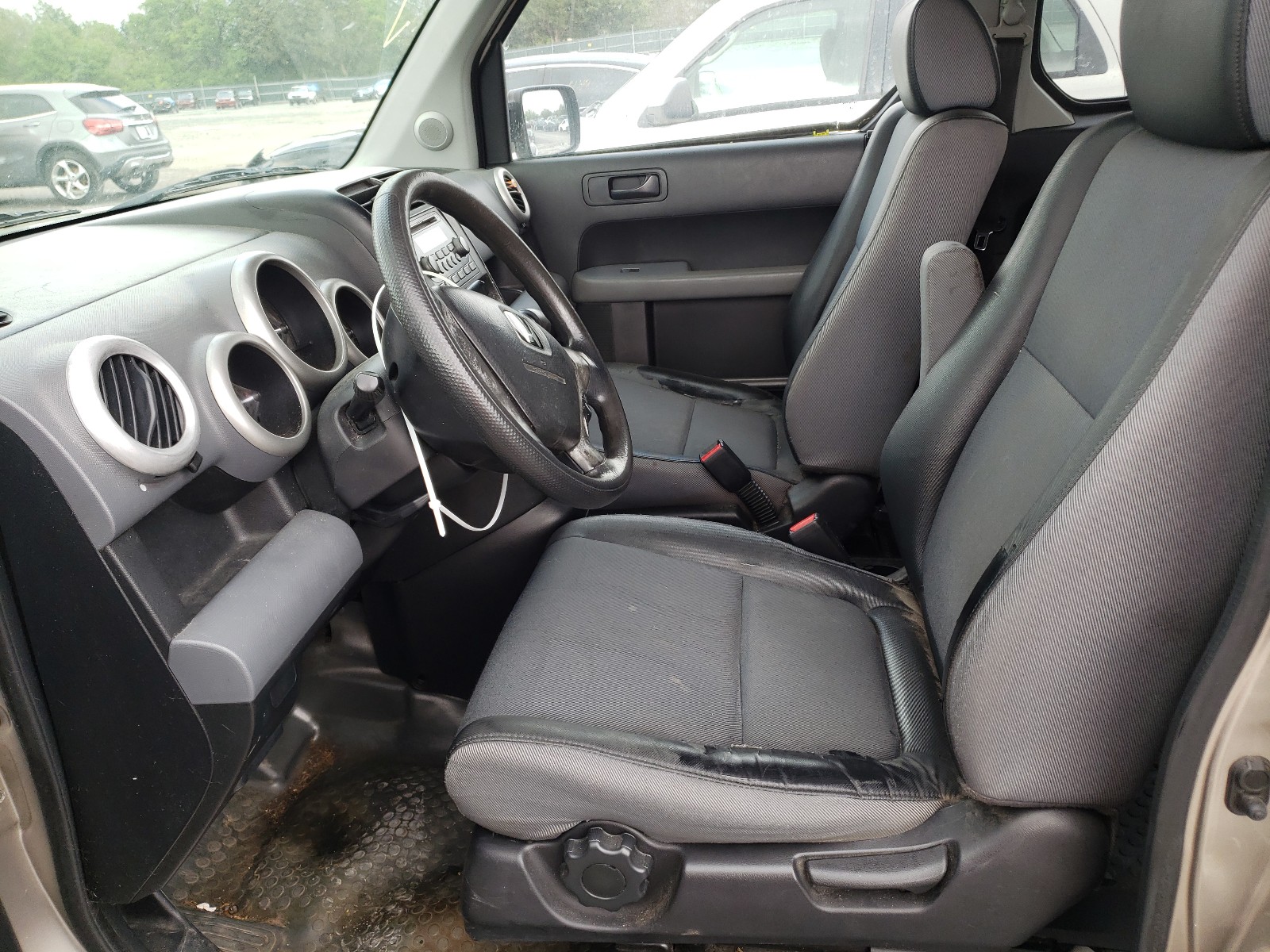 Photo 5 from auction – 2003 HONDA ELEMENT EX with VIN 5J6YH28553L012651