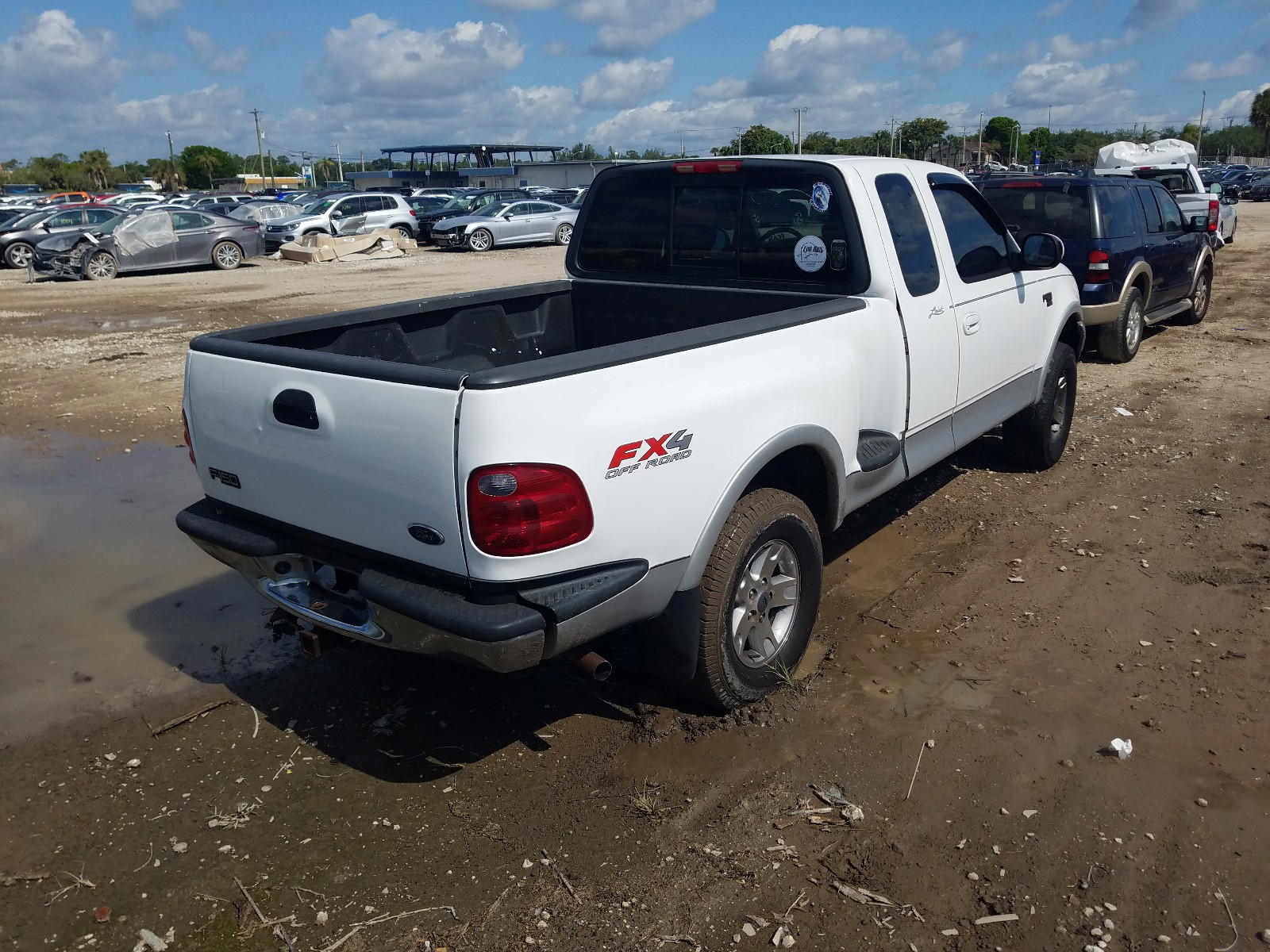 Photo 14 from auction – 2003 FORD F150 with VIN 1FTRX08L53KD30789