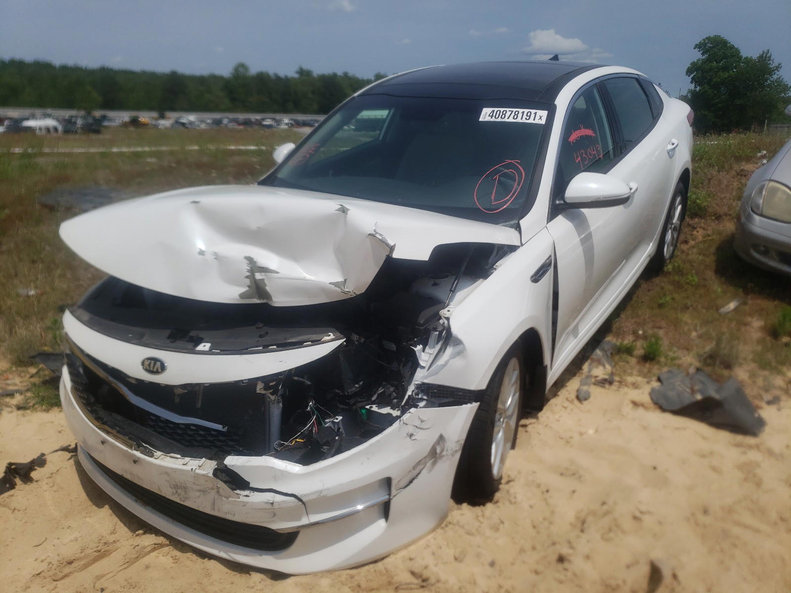 Photo 2 from auction – 2016 KIA OPTIMA EX with VIN 5XXGU4L37GG013000