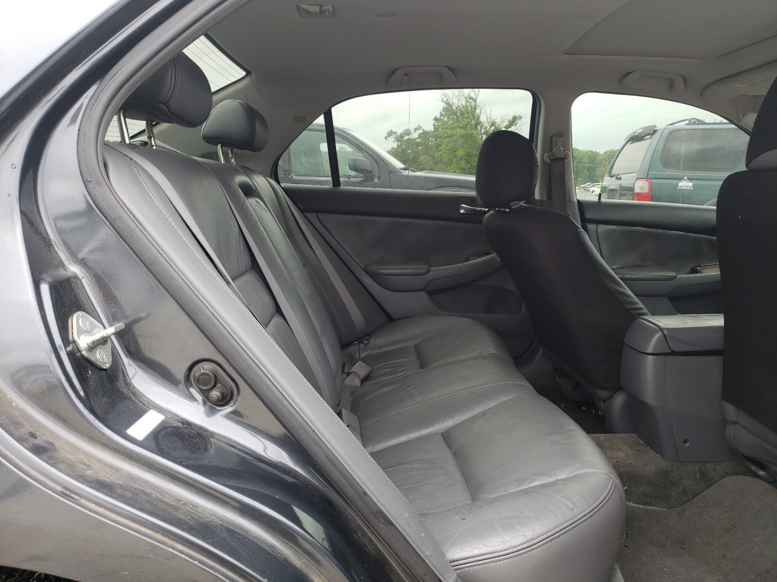 Photo 6 from auction – 2004 HONDA ACCORD EX with VIN 1HGCM56854A021844