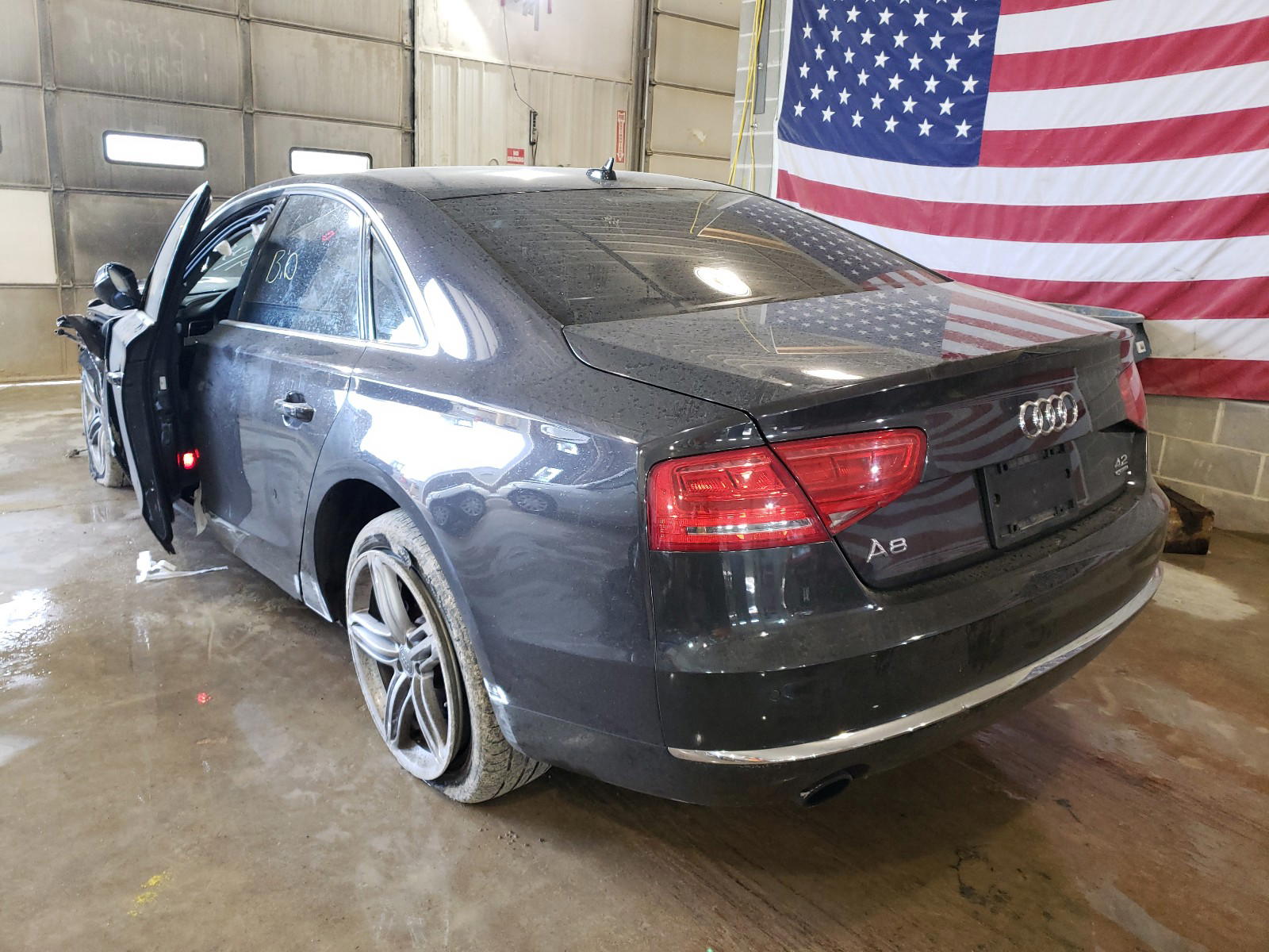 Photo 3 from auction – 2011 AUDI A8 QUATTRO with VIN WAUAVAFD8BN016763