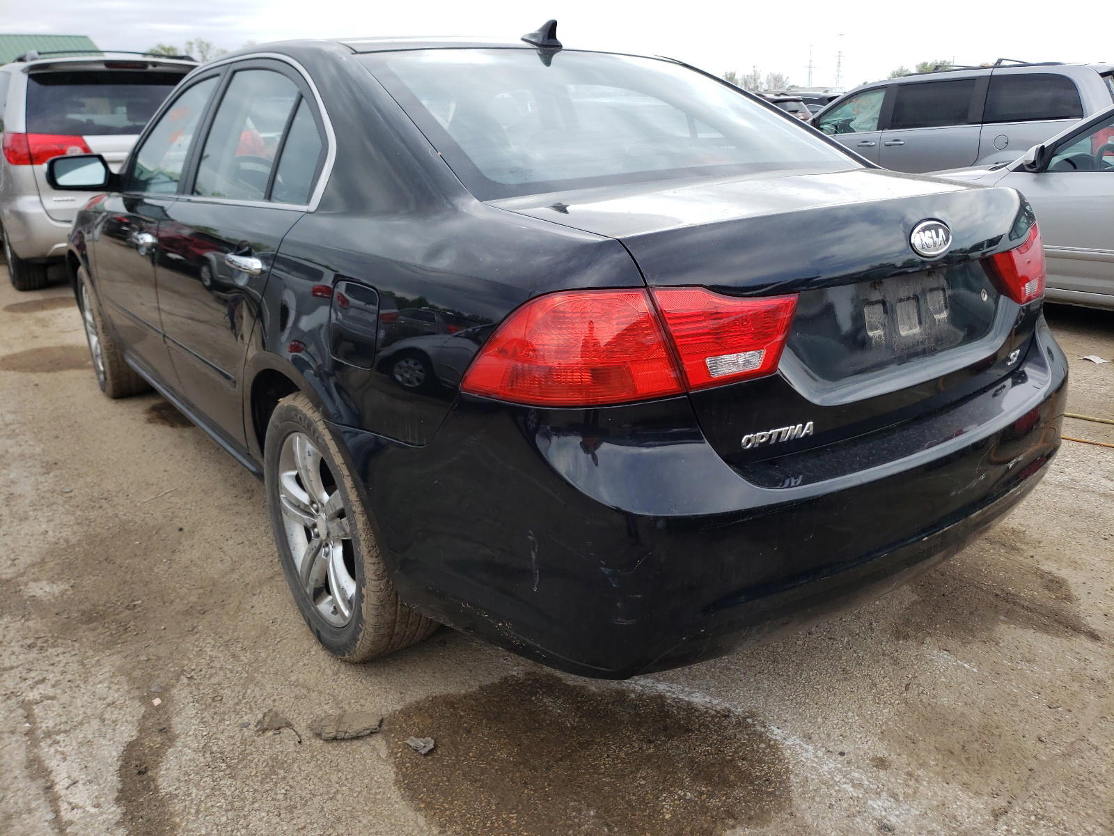 Photo 3 from auction – 2009 KIA OPTIMA SX with VIN KNAGE228895334403