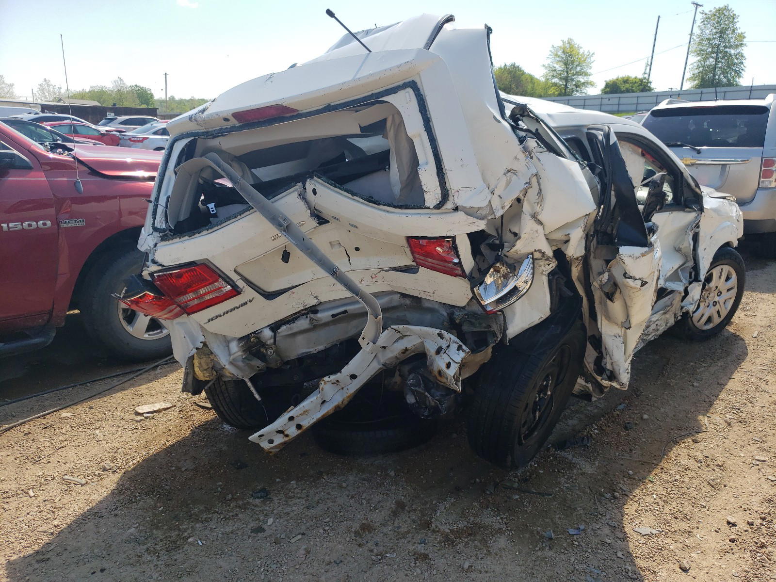 Photo 4 from auction – 2015 DODGE JOURNEY SE with VIN 3C4PDCAB5FT746735