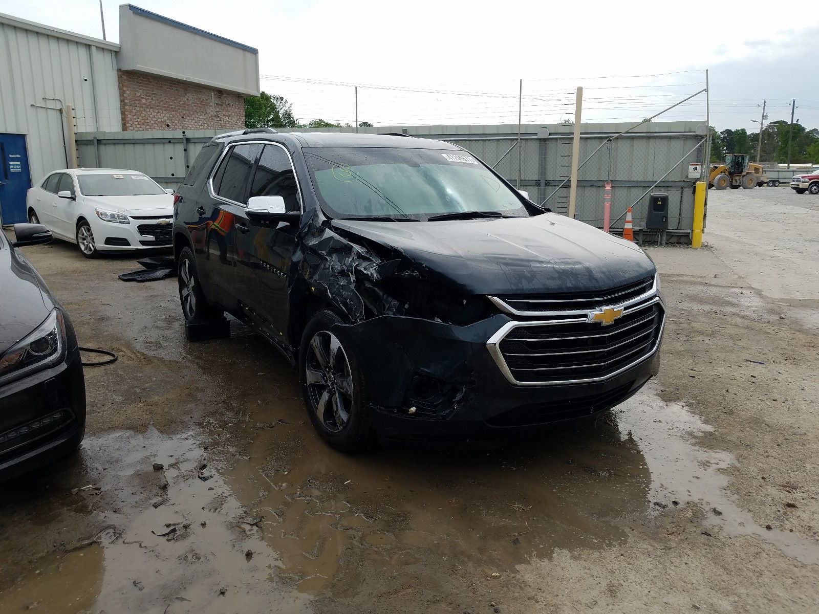 Photo 1 from auction – 2018 CHEVROLET TRAVERSE L with VIN 1GNERHKW2JJ178569